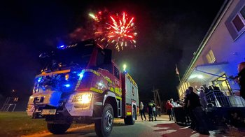 Obraz główny aktualności o tytule Nowy pojazd dla strażaków z Przecieszyna 