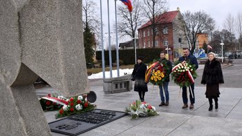 Obraz główny aktualności o tytule Auschwitz – symbol zagłady i piekła na ziemi. Czy świat wyciągnął wnioski z II wojny światowej? 