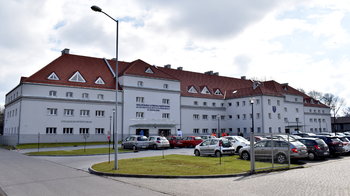 Obraz główny aktualności o tytule Uczelnia w stolicy powiatu podwoiła powierzchnię. Uroczyste otwarcie Collegium Inventorum 
