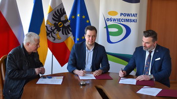 Obraz główny aktualności o tytule Wznowiona budowa kompleksu sportowego przy powiatowym „Chemiku” 